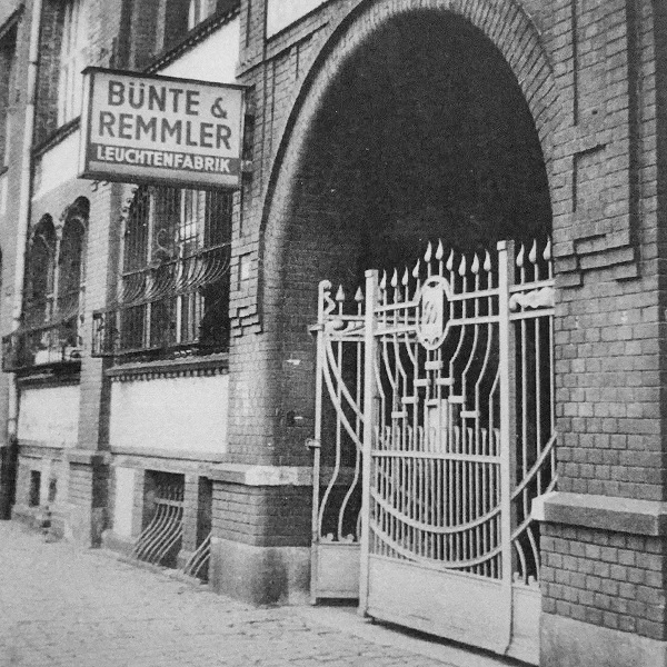 BuR Lighting Historie Bünte und Remmler Fabrikeingang 1919